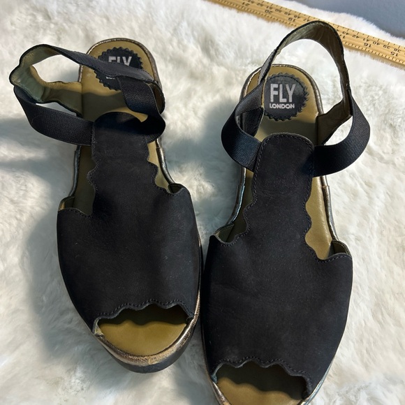 Fly London Linn384fly Platform Sandal Leather/Suede Eur40 -9-9.5 Black - Logo - Picture 1 of 16